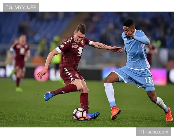 波格巴本赛季加速直塞撕裂防线，表现回升明显领先同期中场