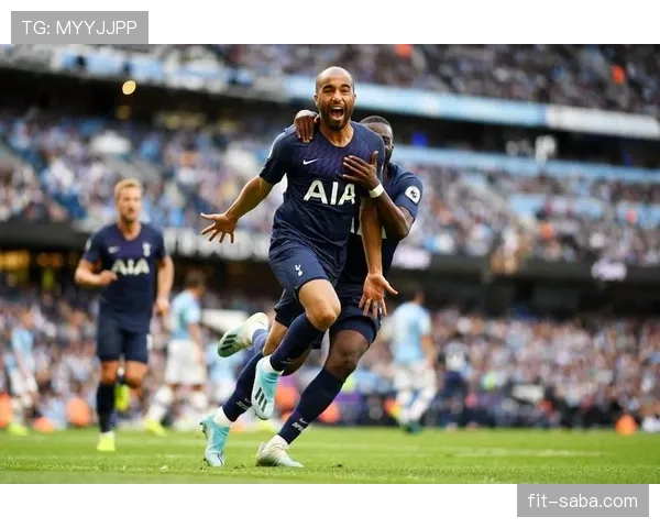 乌加特如何应对曼城中场压迫体系：防守策略与执行效果分析